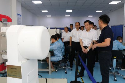 咸陽市人大常委會黨組書記、主任張崗嶺一行到我司調(diào)研